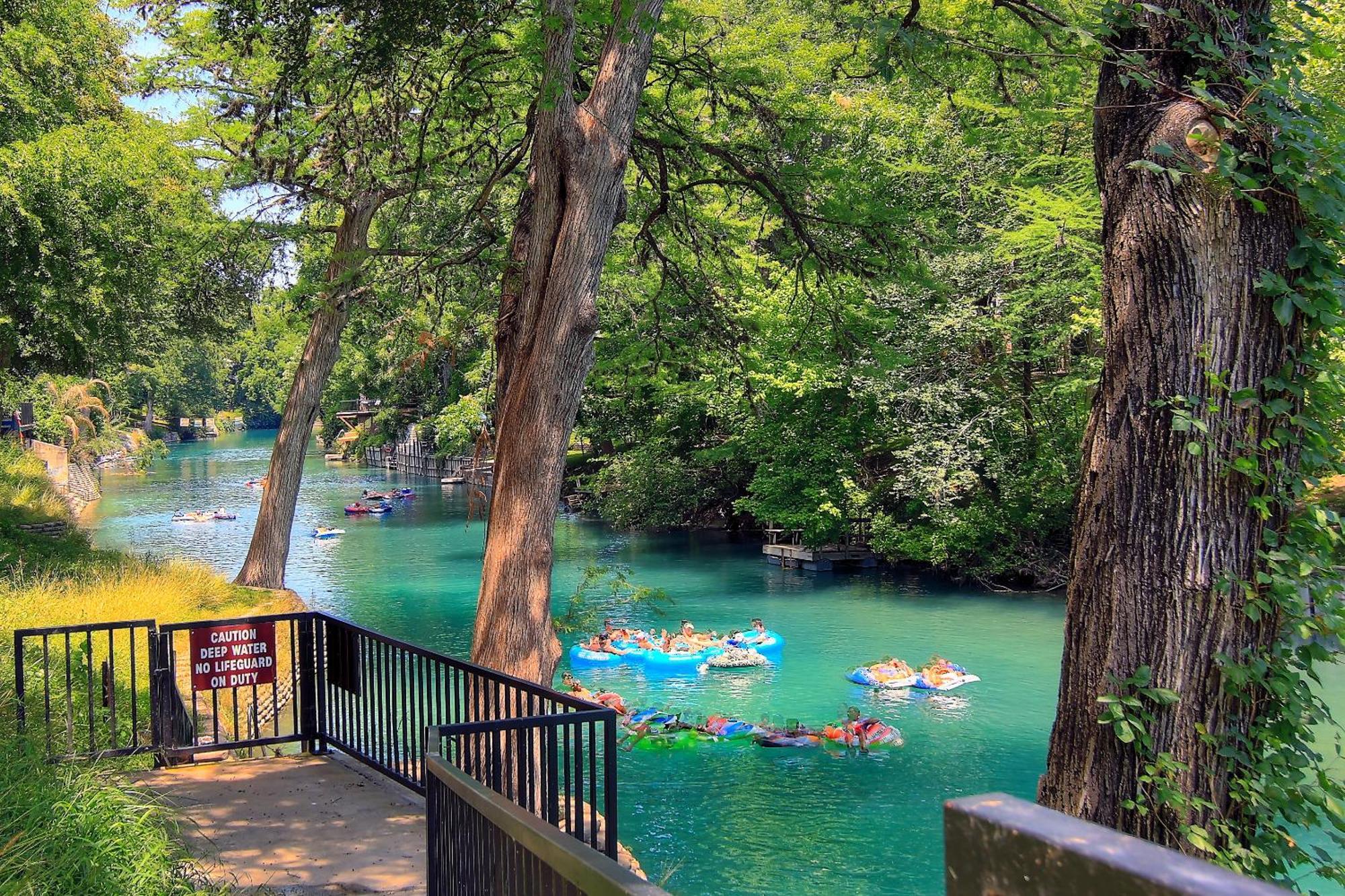 The Iron Cactus Condo On The Comal Cw C102 นิวบราวน์เฟลส์ ภายนอก รูปภาพ
